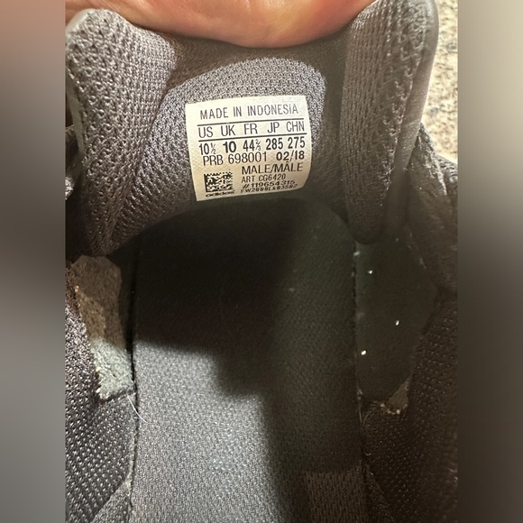 Yeezy Powerphase Calabasas Core Black - Picture 8 of 12